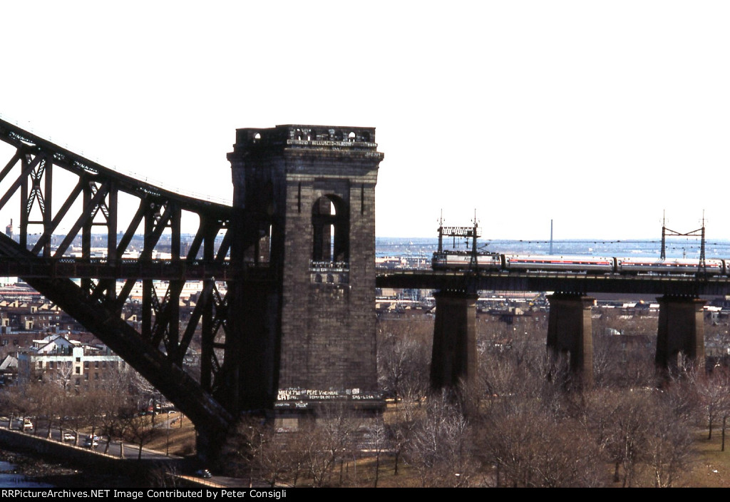 Amtrak train on Hellgate Br.